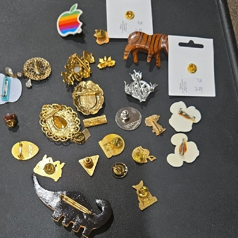 Colorful Kids Pin Set